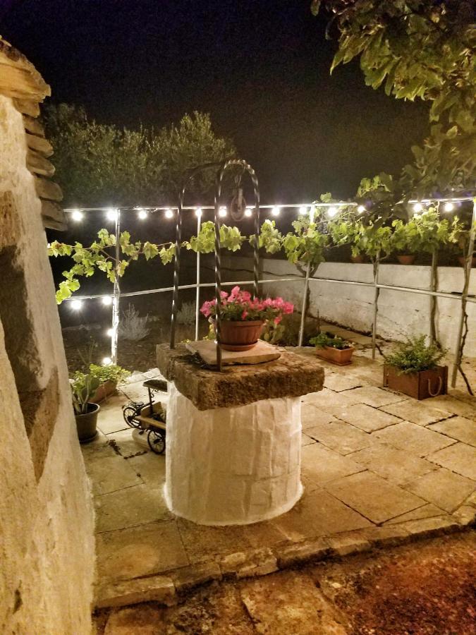 Antico Trullo Immerso Nella Campagna Alberobello Zewnętrze zdjęcie