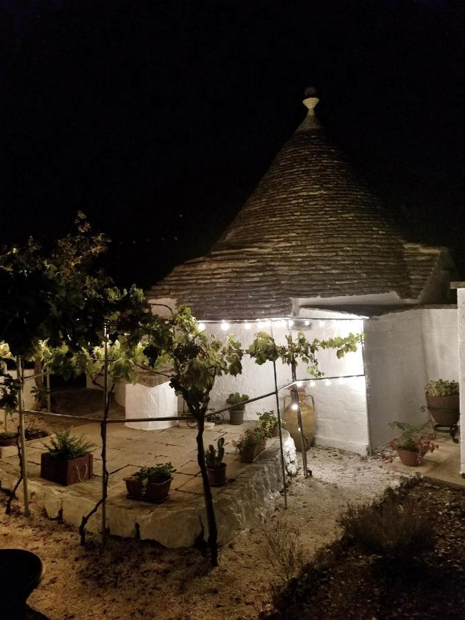 Antico Trullo Immerso Nella Campagna Alberobello Zewnętrze zdjęcie
